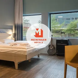 Meininger West Отель